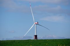 Windrad auf Hochsitz